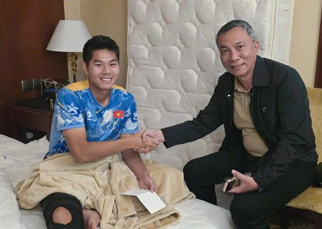 Biểu tượng bảo mật với khiên và khóa